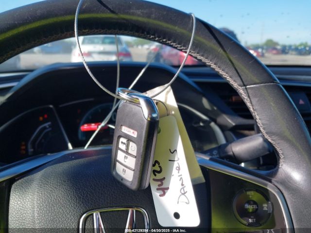 JHMFC1F93JX003978 Honda Civic Touring