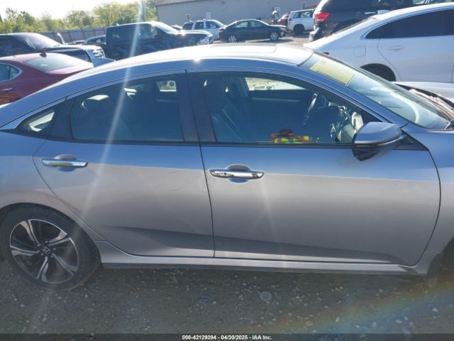 JHMFC1F93JX003978 Honda Civic Touring