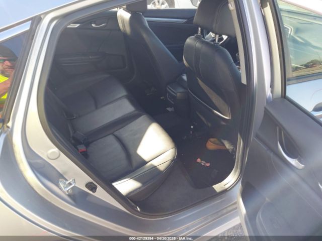 JHMFC1F93JX003978 Honda Civic Touring