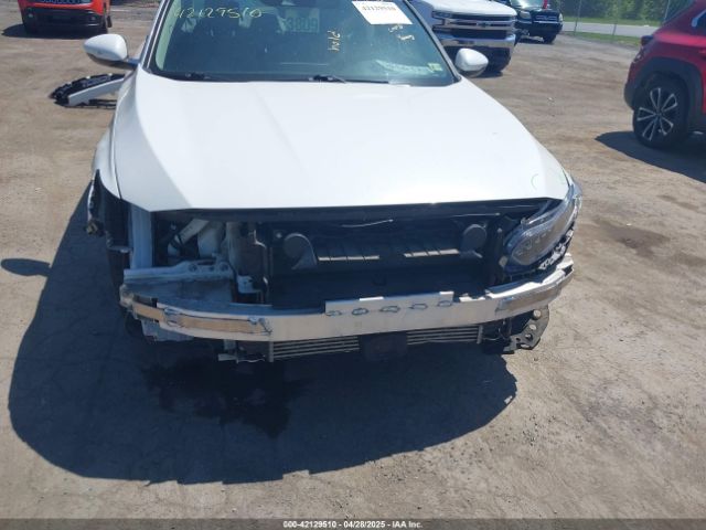 1HGCV1F96JA163405 Honda Accord Touring