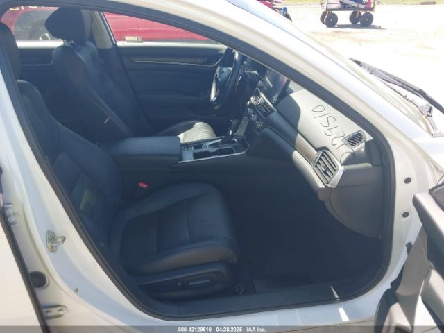 1HGCV1F96JA163405 Honda Accord Touring