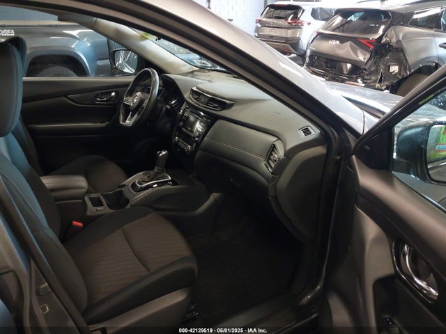 5N1AT2MV5HC809206 Nissan ROGUE SV
