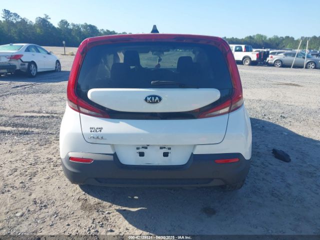 KNDJ23AU7M7143705 KIA SOUL LX