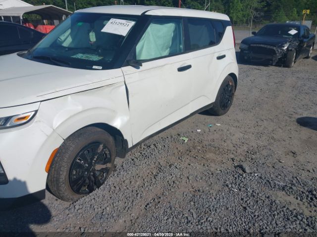 KNDJ23AU7M7143705 KIA SOUL LX