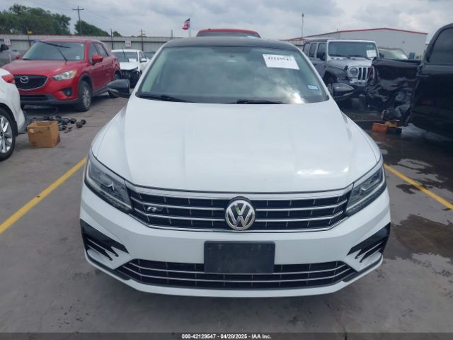 1VWAA7A30JC015825 Volkswagen Passat 2.0t R-line/2.0t S
