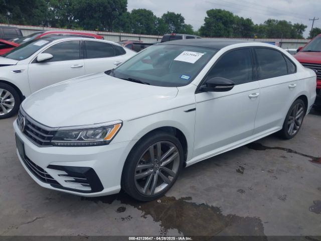 1VWAA7A30JC015825 Volkswagen Passat 2.0t R-line/2.0t S