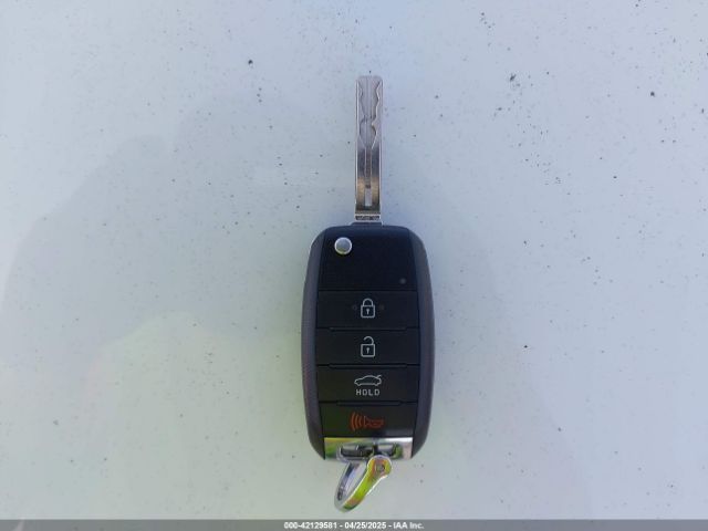 5XXGM4A79EG311857 KIA Optima Lx