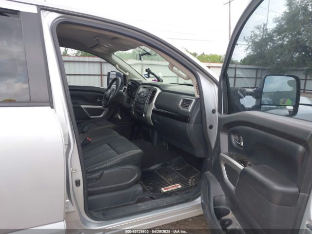 2017 NISSAN TITAN XD 1N6BA1F30HN529599 Photo 4