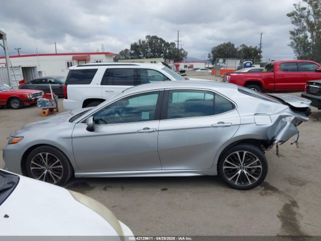 4T1B11HK5JU014158 Toyota CAMRY SE