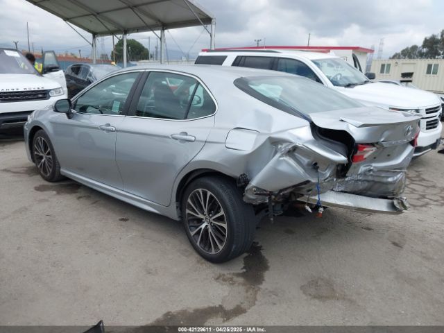 4T1B11HK5JU014158 Toyota CAMRY SE