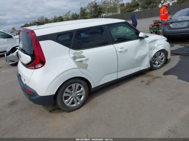 KNDJ23AU3L7040294 KIA SOUL LX