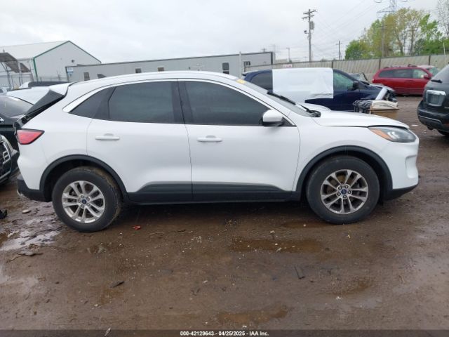 1FMCU0G65MUA15700 Ford ESCAPE SE