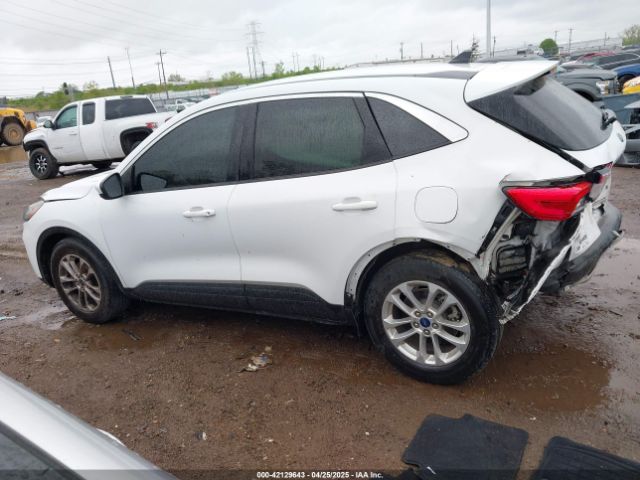 1FMCU0G65MUA15700 Ford ESCAPE SE