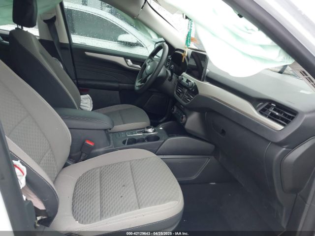 1FMCU0G65MUA15700 Ford ESCAPE SE