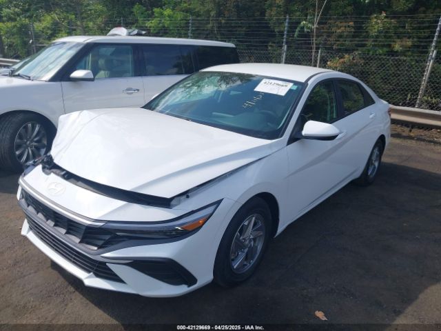 KMHLL4DGXRU771358 Hyundai ELANTRA SE