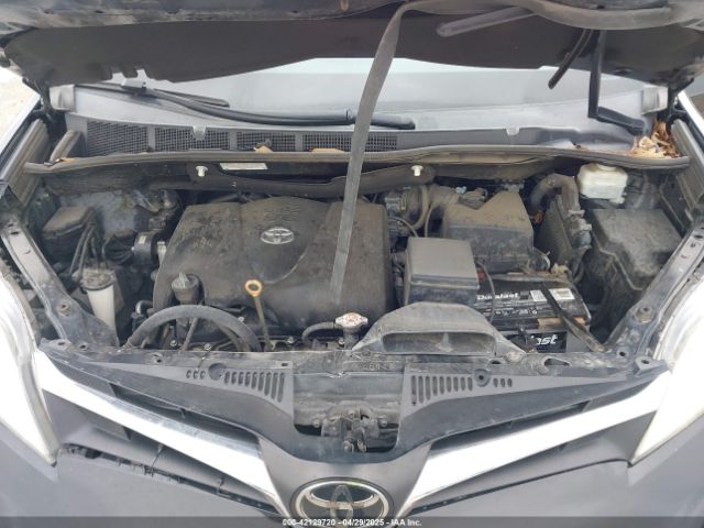 5TDKZ3DC4KS011331 Toyota Sienna Le 8 Passenger