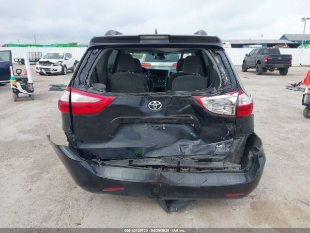 5TDKZ3DC4KS011331 Toyota Sienna Le 8 Passenger