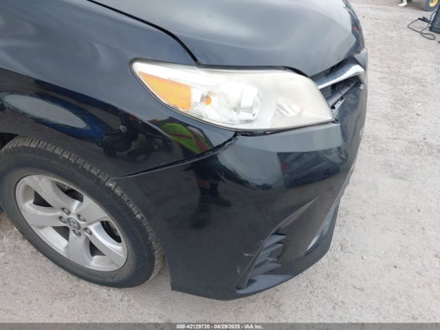 5TDKZ3DC4KS011331 Toyota Sienna Le 8 Passenger
