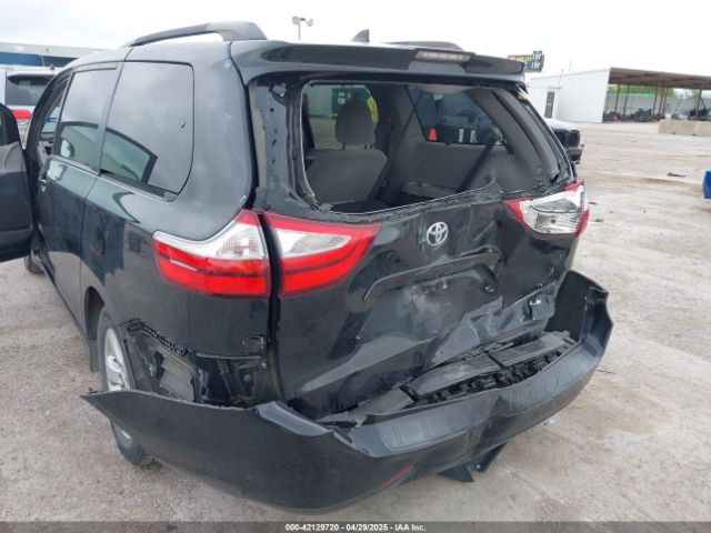 5TDKZ3DC4KS011331 Toyota Sienna Le 8 Passenger