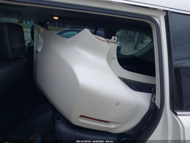 JN8AY2NF7J9331228 Nissan Armada Platinum
