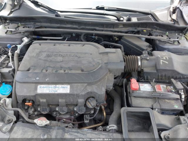 1HGCR3F96HA014325 Honda Accord Touring V6
