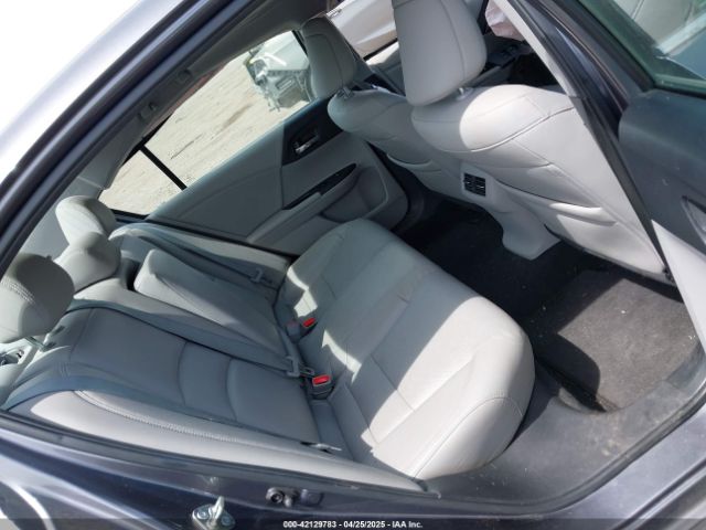 1HGCR3F96HA014325 Honda Accord Touring V6