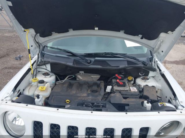 1C4NJPBB9GD738411 Jeep Patriot Sport