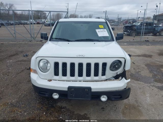 1C4NJPBB9GD738411 Jeep Patriot Sport