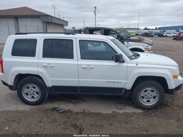 1C4NJPBB9GD738411 Jeep Patriot Sport