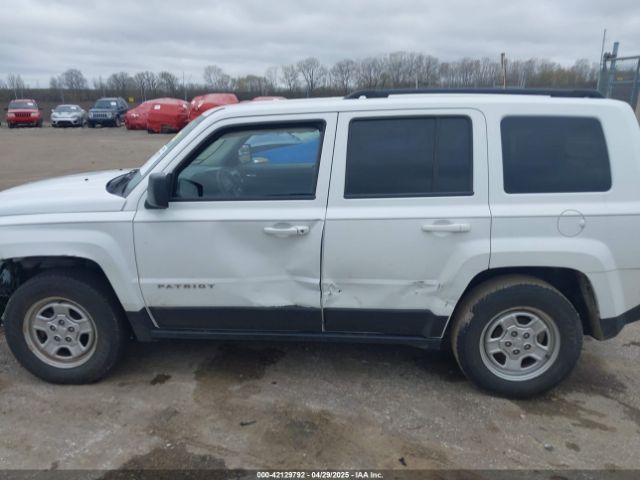 1C4NJPBB9GD738411 Jeep Patriot Sport