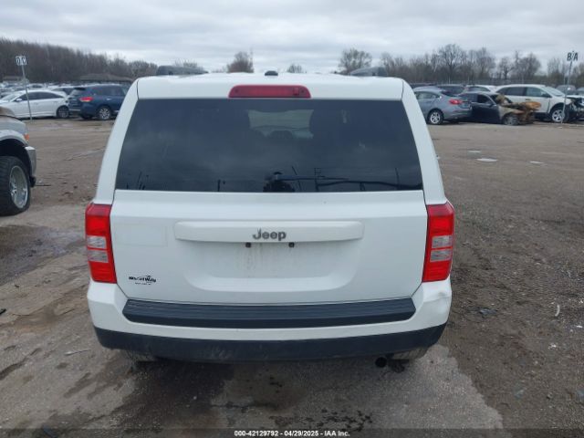 1C4NJPBB9GD738411 Jeep Patriot Sport