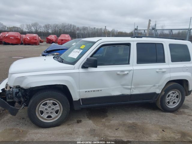 1C4NJPBB9GD738411 Jeep Patriot Sport