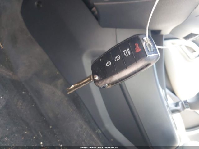 KNADM4A32H6098735 KIA RIO LX