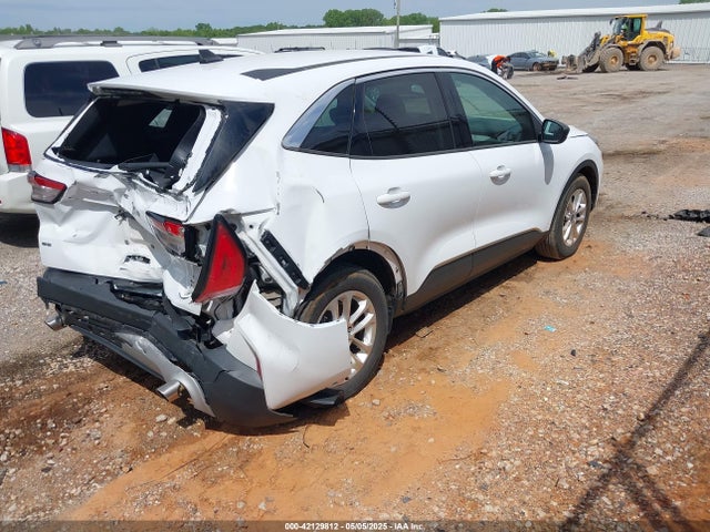 1FMCU0G6XNUB66534 Ford ESCAPE SE
