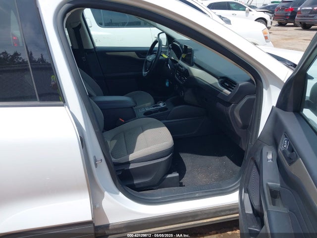 1FMCU0G6XNUB66534 Ford ESCAPE SE