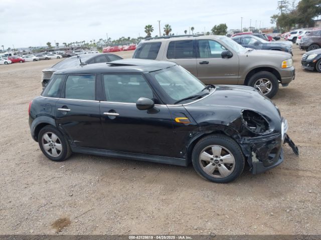 WMWXS5C58FT831568 Mini Hardtop Cooper