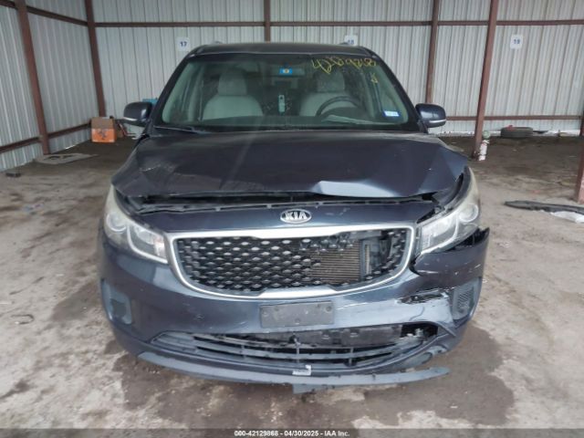 KNDMB5C19F6033663 KIA SEDONA LX
