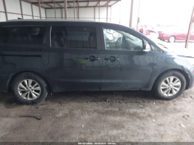 KNDMB5C19F6033663 KIA SEDONA LX