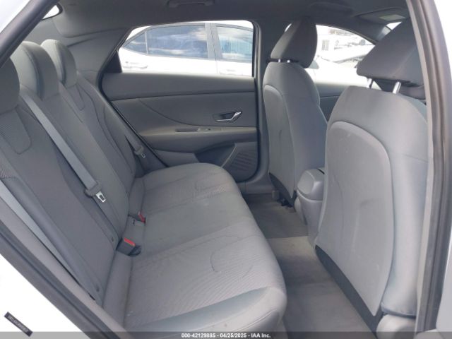 5NPLL4AG0NH058532 Hyundai ELANTRA SE