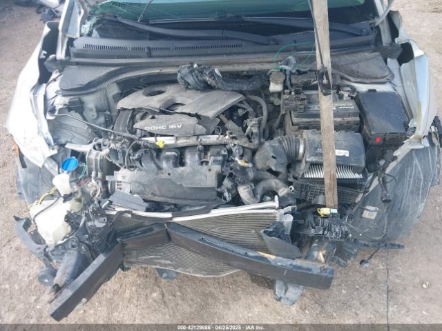 5NPD84LF6HH111118 Hyundai ELANTRA SE