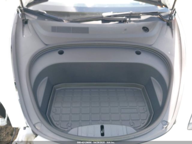 2023 TESLA MODEL 3 5YJ3E1EA8PF690033 Photo 9