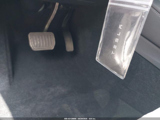 2023 TESLA MODEL 3 5YJ3E1EA8PF690033 Photo 10