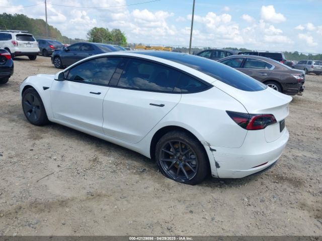 2023 TESLA MODEL 3 5YJ3E1EA8PF690033 Photo 2