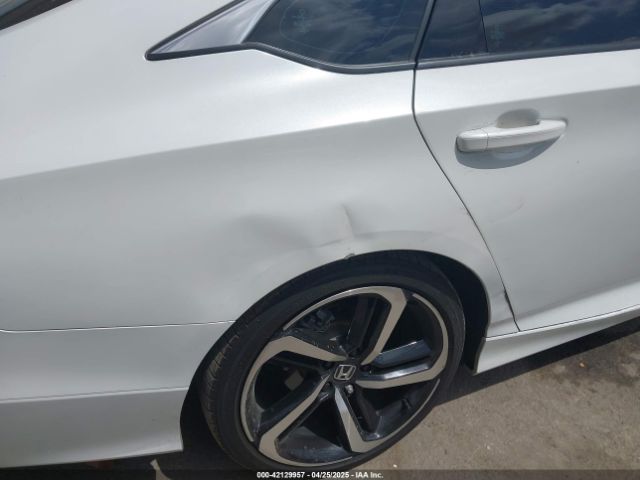 1HGCV3F29NA030562 Honda Accord Hybrid Sport