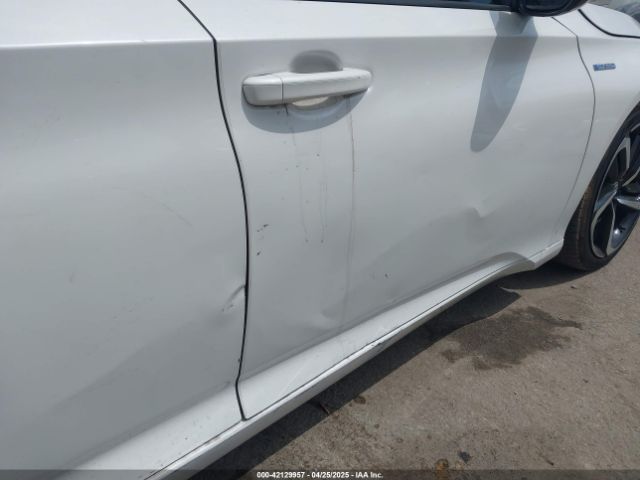 1HGCV3F29NA030562 Honda Accord Hybrid Sport