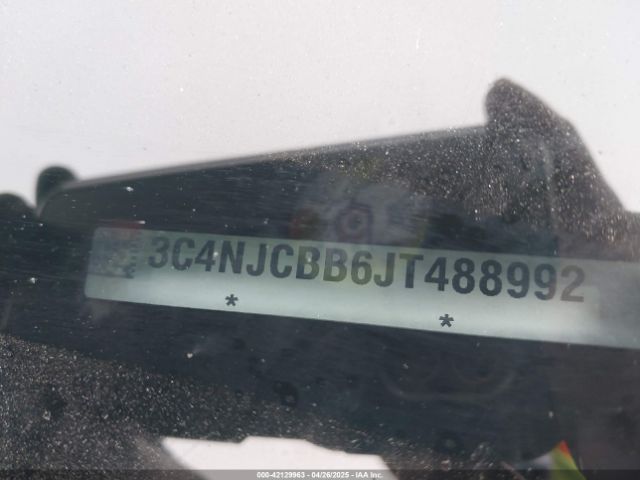 3C4NJCBB6JT488992 Jeep Compass Latitude Fwd