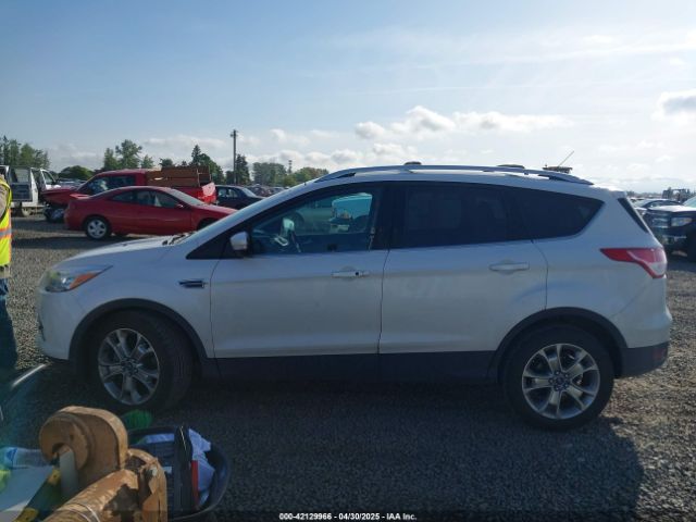1FMCU9J97EUB80995 Ford Escape Titanium