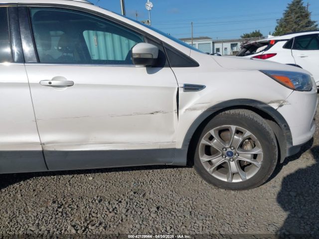 1FMCU9J97EUB80995 Ford Escape Titanium