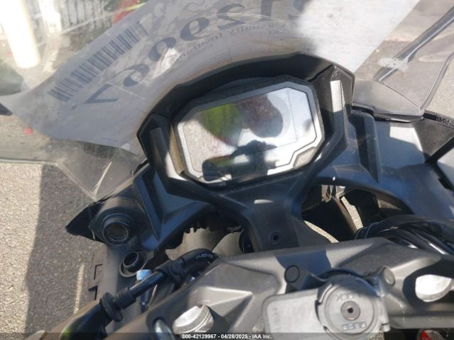 2024 KAWASAKI EX650 ML5EXEP18RDAB3607 Photo 6