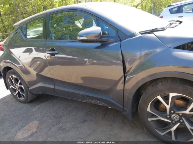 NMTKHMBX9LR111472 Toyota C-HR XLE